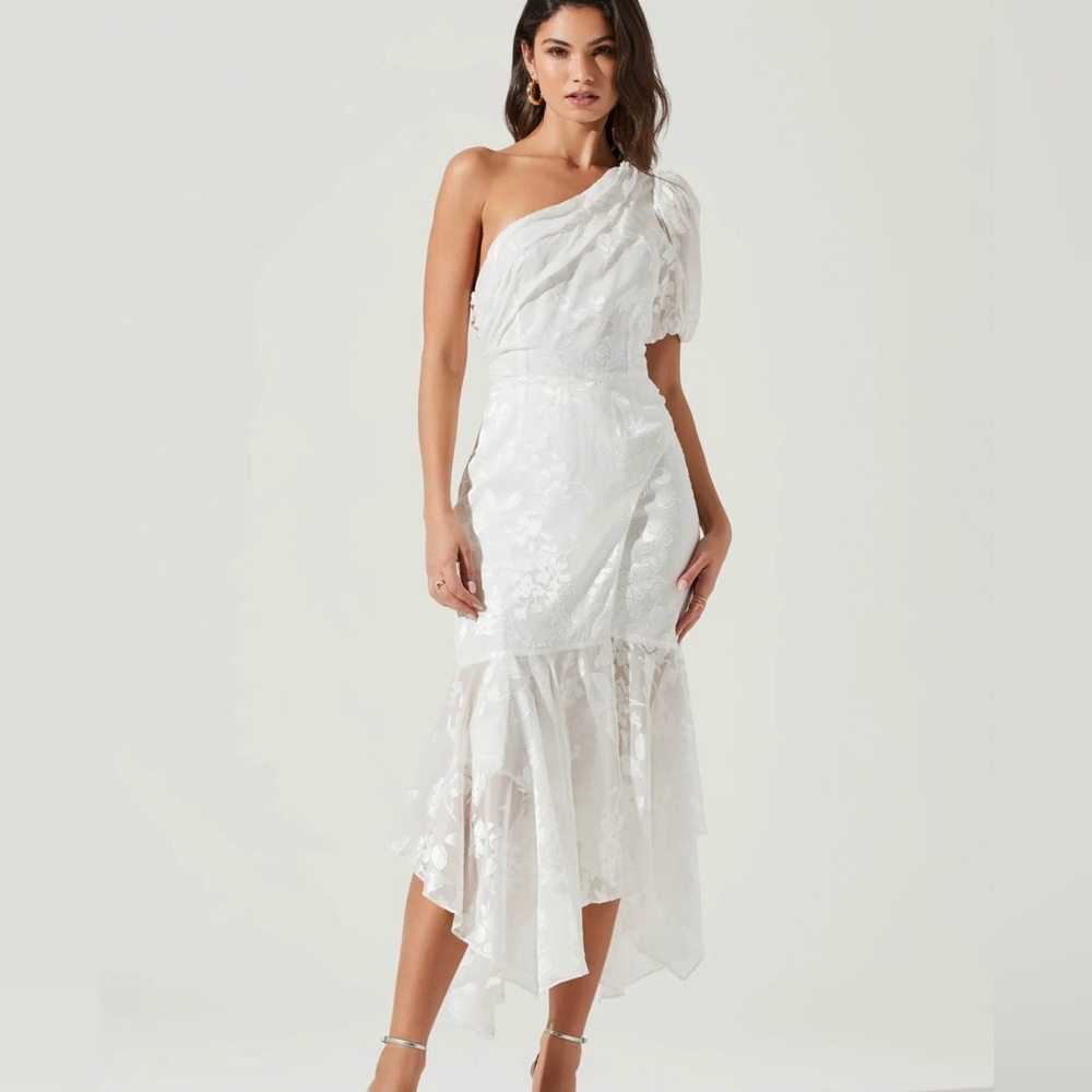 ASTR the label white dress